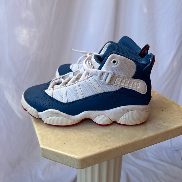 Youth Nike Jordan Twos - Picture 1 of 10